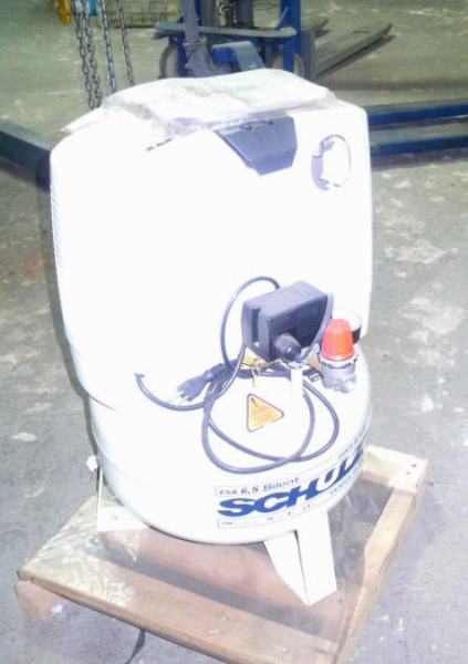  A) 01 (um) Reservatório de ar, de 425 litros da marca Shulz, encaixotado. Segundo certificado pelo oficial de justiça em 23 de  novembro de 2017, em bom estado de conservação. Avaliado em R$ 4.600,00 (quatro mil e seiscentos reais). B) 01 (um) Compressor de parafuso metalplan, airpower. Segundocer